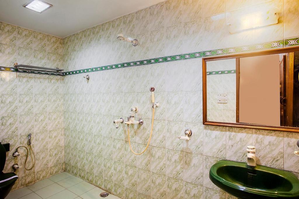 Hotel Imperial House Allāhābād Junction Buitenkant foto
