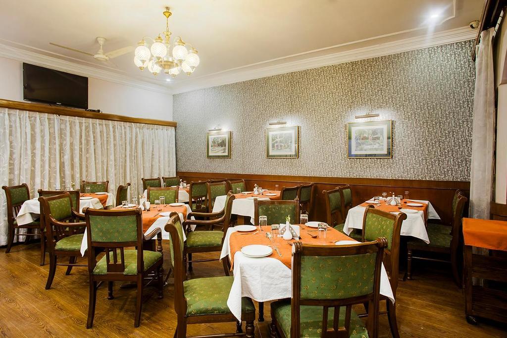 Hotel Imperial House Allāhābād Junction Buitenkant foto