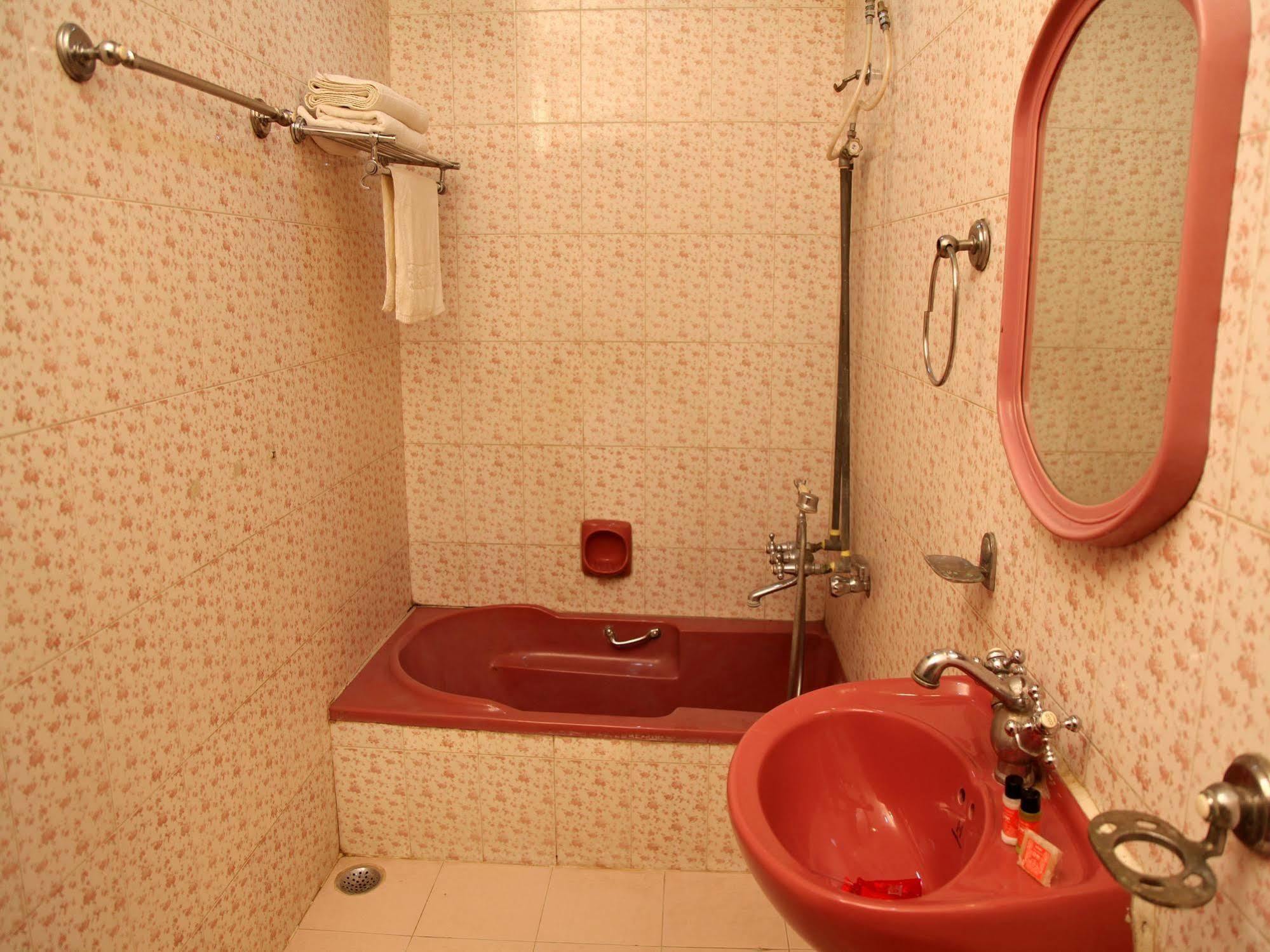 Hotel Imperial House Allāhābād Junction Buitenkant foto