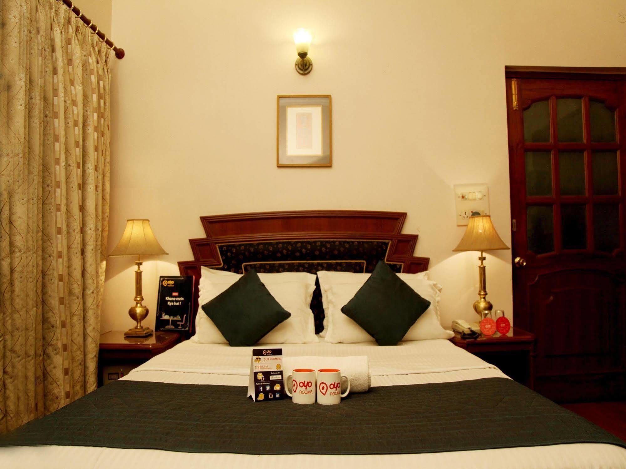 Hotel Imperial House Allāhābād Junction Buitenkant foto