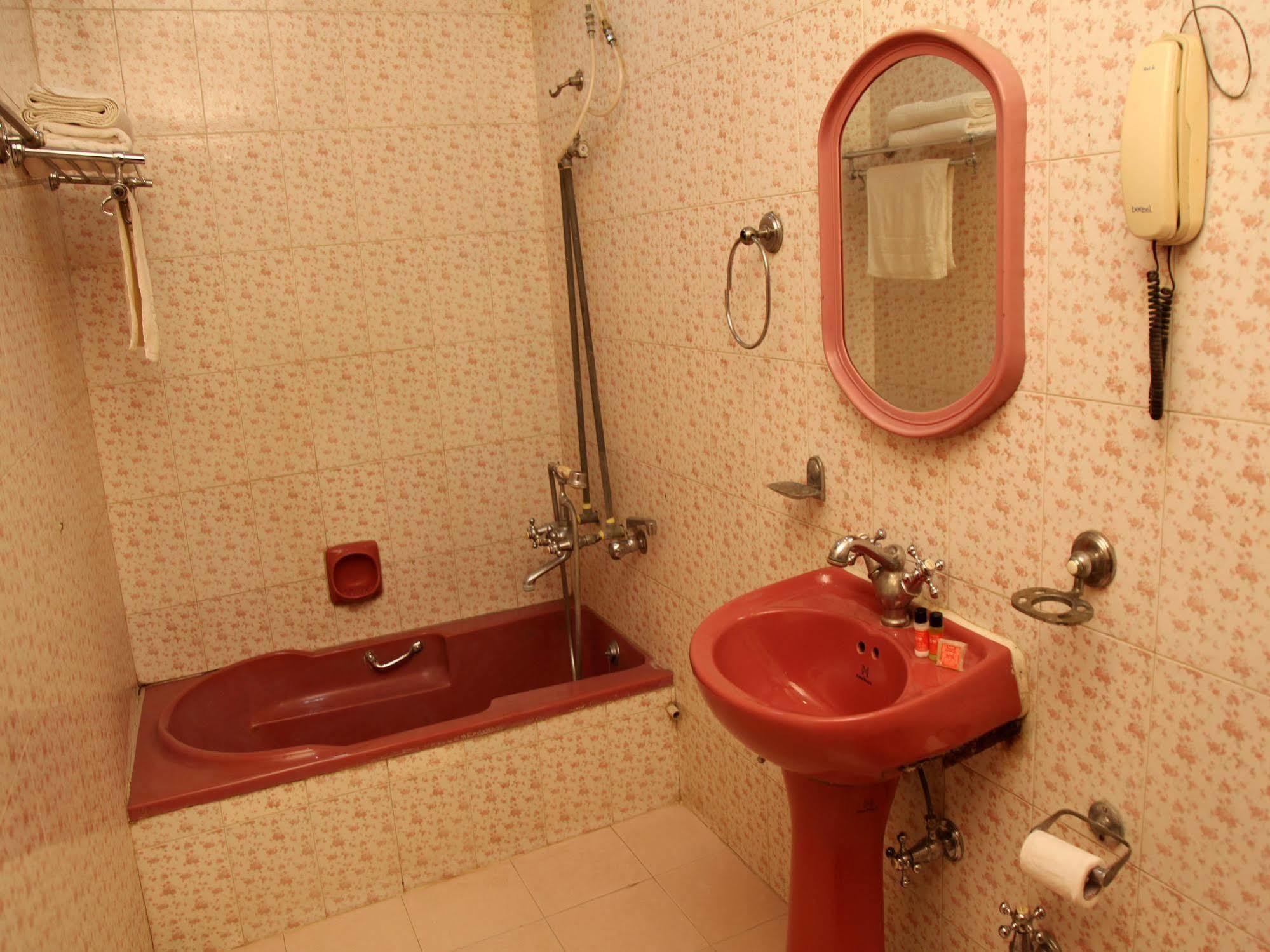 Hotel Imperial House Allāhābād Junction Buitenkant foto