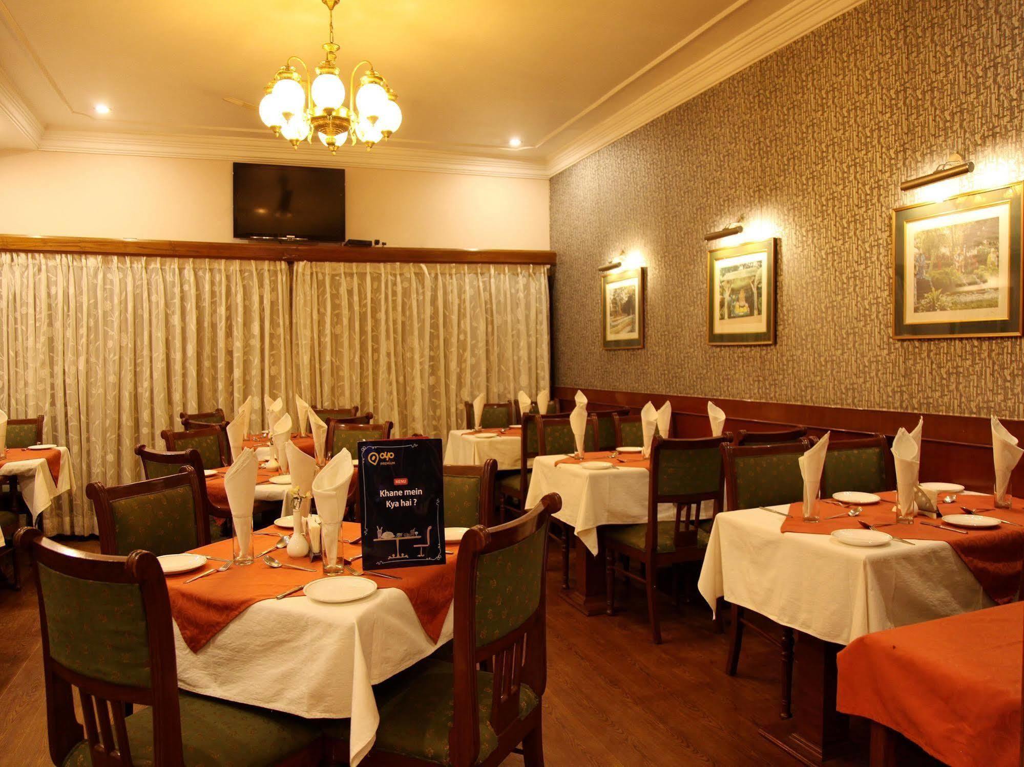 Hotel Imperial House Allāhābād Junction Buitenkant foto